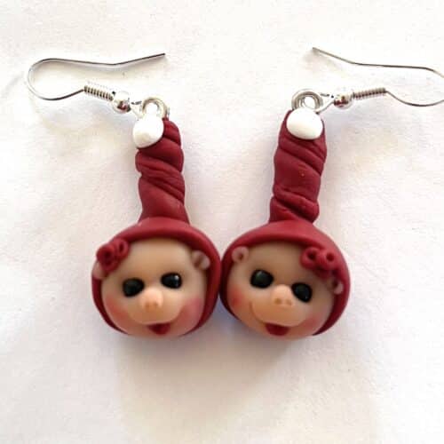 UDSOLGT Øreringe med Nisse med rød blomst